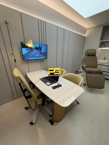 SALA COMERCIAL À VENDA NO BAIRRO DOS ESTADOS COM 28 M² E VAGA PRIVATIVA REF: 134