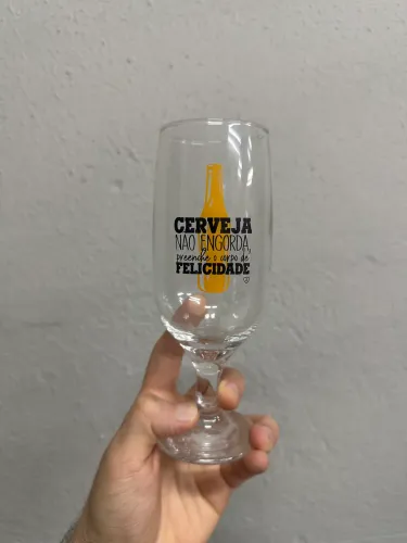 Copos de vidro divertidos