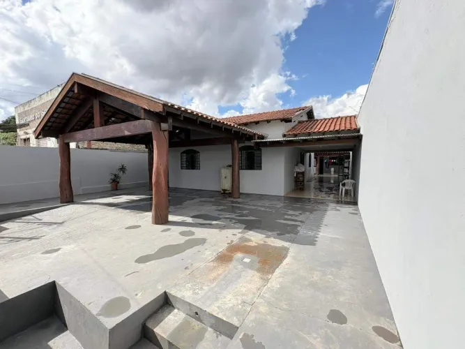 Casa térrea à venda Piratininga