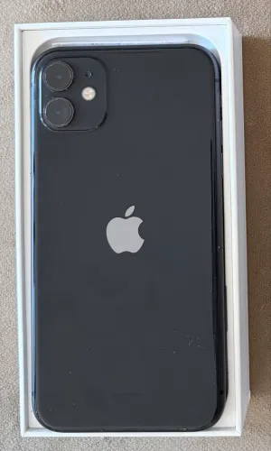Vende-se Iphone 11 64gb ótimo estado
