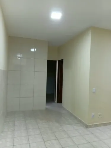 ALUGO APARTAMENTO COM 2 QUARTOS E GARAGEM - RESIDENCIAL RIO D'OURO