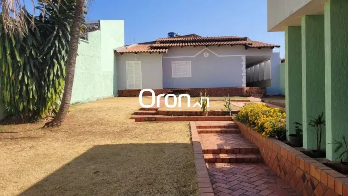 Casa com 4 dormitórios à venda, 234 m² por R$ 690.000,00 - Jardim Novo Mundo - Goiânia/GO