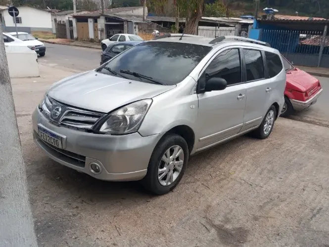 Nissan Livina Grand S 1.8 16V Flex Fuel Mec. 2013