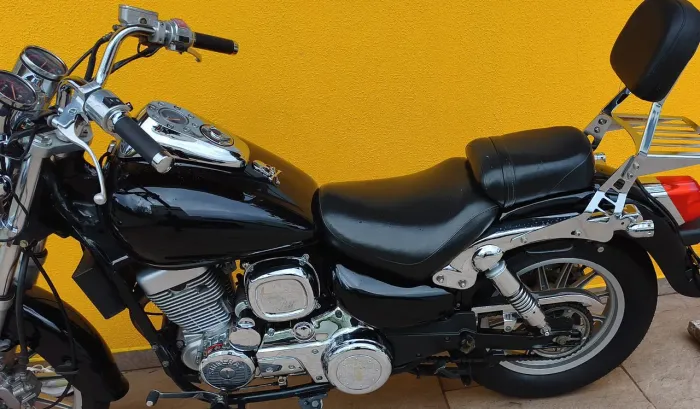 Shi 250 Em ótimo estado, baixo KM (CUSTOM)