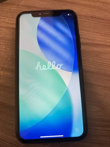 Iphone 11 64 Gb com Saúde da Bateria em 75