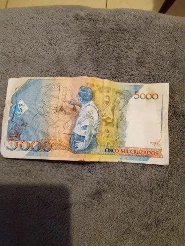 Cédulas e moedas colecionador