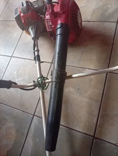 Roçadeira e soprador Branco