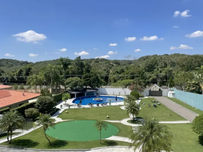 Casa de condomínio para aluguel possui 40000 metros quadrados com 6 quartos