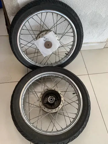 Jogo de rodas moto 90/90/18