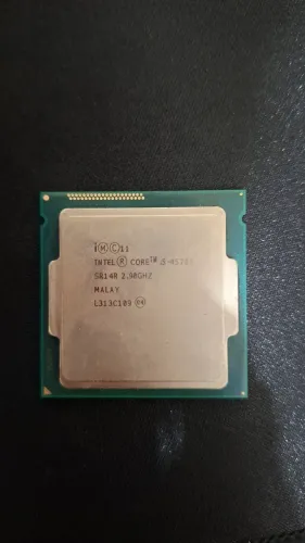 2 processadores e 3 memórias RAM