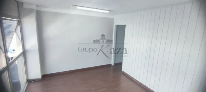 Oportunidade - Sala comercial - Edifício Market Center - Jardim São Dimas - 36m².