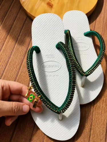 Sandália customizada 