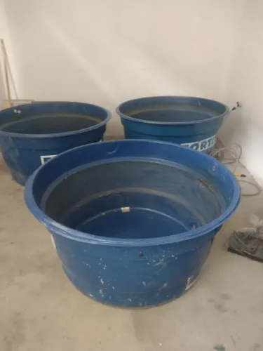 Tenho 3 tanques de 500 litros com pouca avaria,