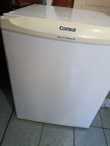 Refrigerador compacto 80L 