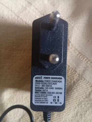 Fonte chaveada para pedal e teclado 9v/1a