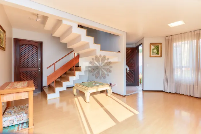 Casa 3 quartos com espaço gourmet, churrasqueira, fogão a lenha, amplo terreno