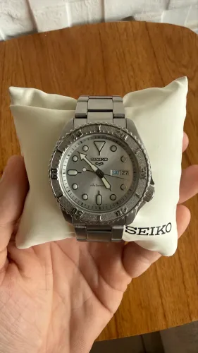 SEIKO 5 SPORTS