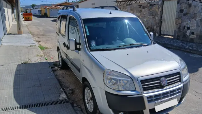 Fiat Doblo Essence 1.8 Flex 16V 5P 2012