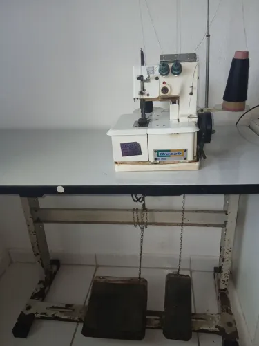 Máquina de costura Galoneira Bracob BC2500