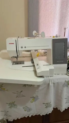 Máquina de bordar Janone 550E