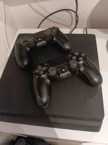 Play 4 