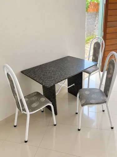 Mesa mármore com pés mármore 4 cadeiras 