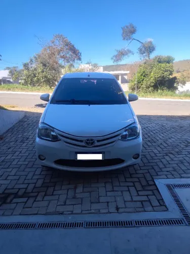 Toyota Etios X 1.3 Flex 16V 5P Mec. 2015