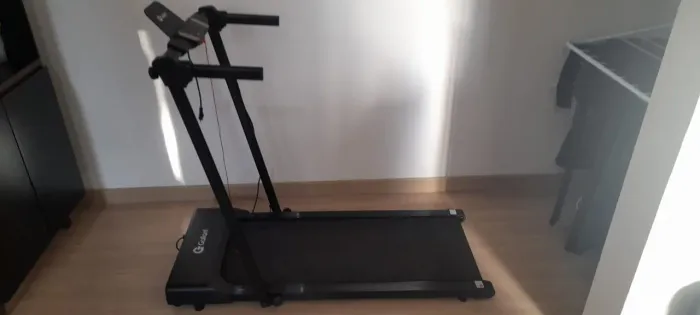 Esteira Ergométrica Gallant Compact Fold 16HP 10KMH 110KG 110v