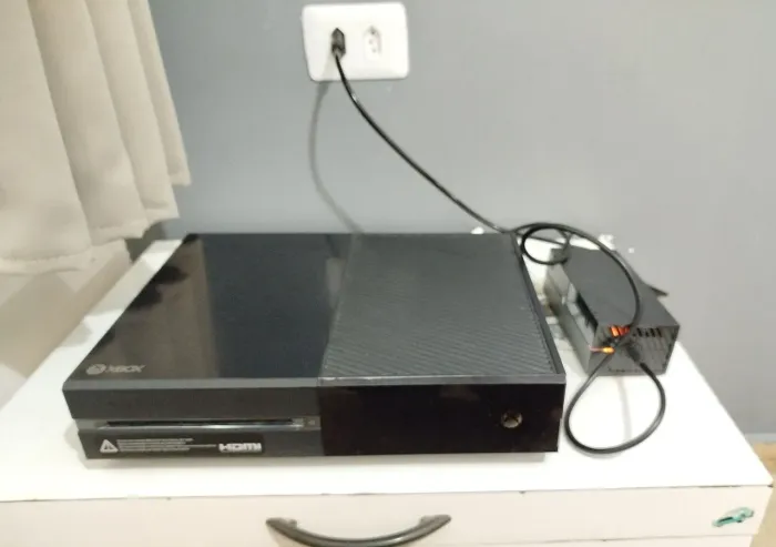 Xbox one fat 500gb (LEIA A DESCRIÇÃO)