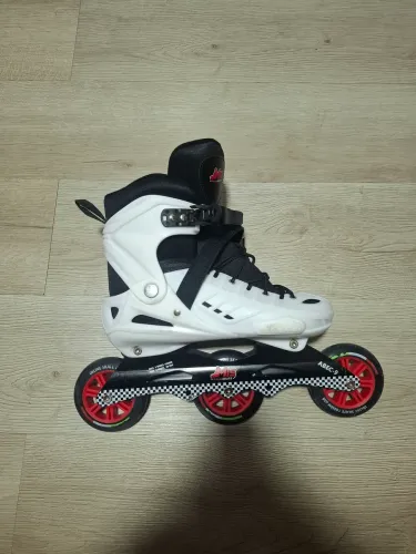 Vendo patins semi novo Número 40 a 47