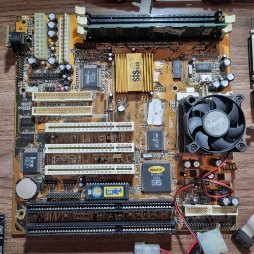 Kit Placa Mãe SiS 530 + Acessórios + Placas PCI