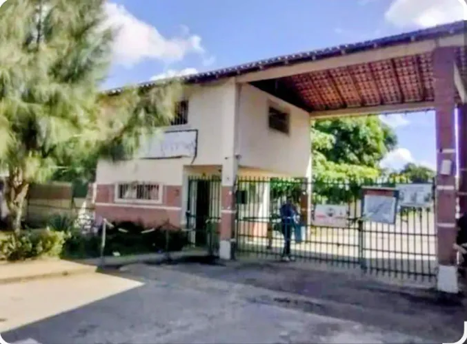 Vendo casa conjunto Bosque Araguaia ,Parque Vitória,tratar com o proprietario R$ 65.000