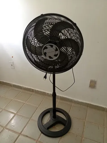 Ventilador de Coluna Ventisol de 40 cm e 6 pas