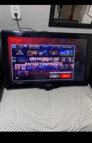 TV Philips 32" com Roku