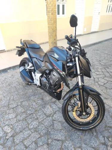 Vendo Twister 2025 seminova
