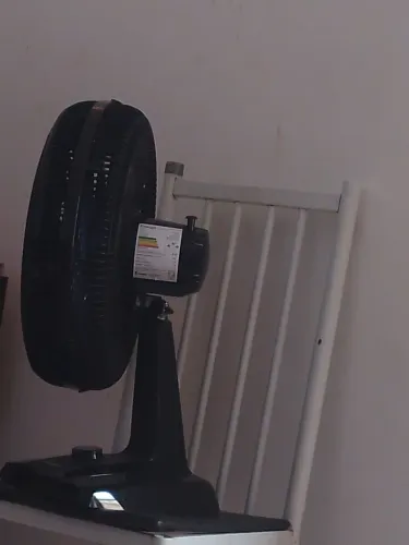Vende-se esse ventilador seminovos pouco usado 