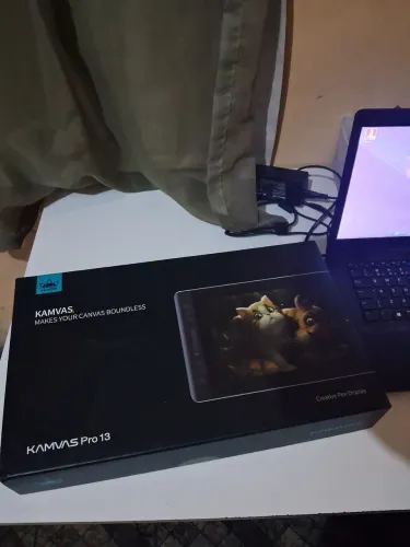 Mesa digitalizadora huion Kamvas Pro 13