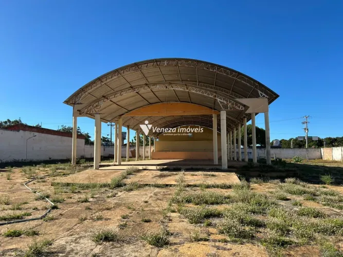 TERRENO COMERCIAL COM GALPÃO EM PEDRO II PARA ALUGUEL