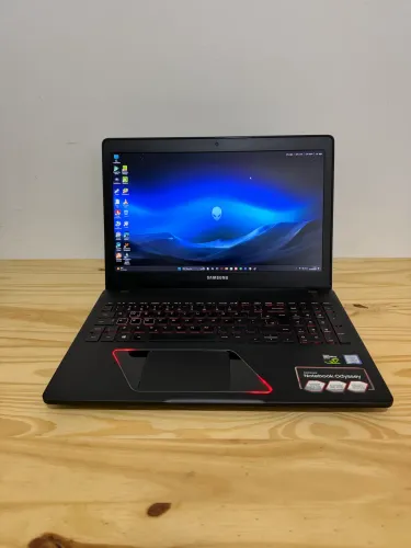 Notebook Samsung Odyssey - Intel Core i5 7300HQ / GTX 1050 4GB / 16GB RAM [Aceito Trocas]