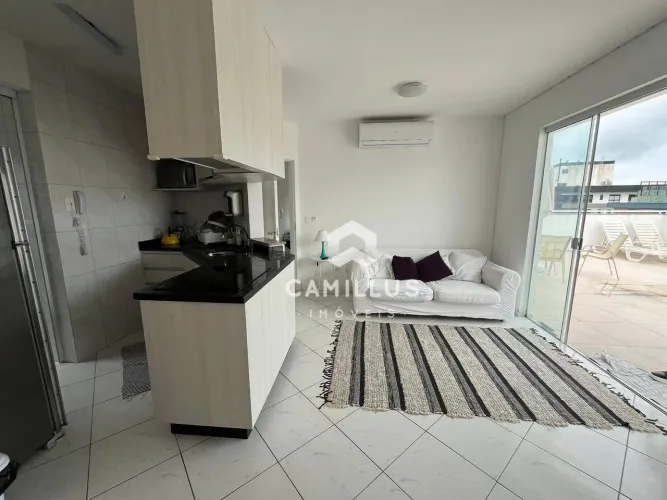 Cobertura com 3 dormitórios à venda, 157 m² por R$ 1.431.000 - Novo Campeche - Florianópol