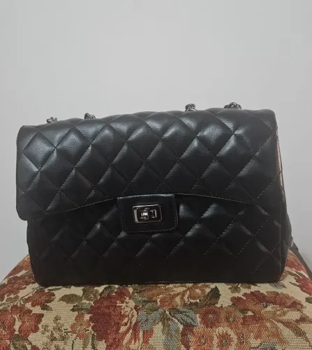 Bolsa Preta Matelassê  Maria Milão