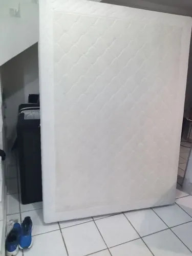 O box da cama que anuncie o colchão estou vendo a cama junto com o box