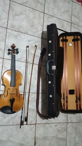Violino Stradivarius novinho