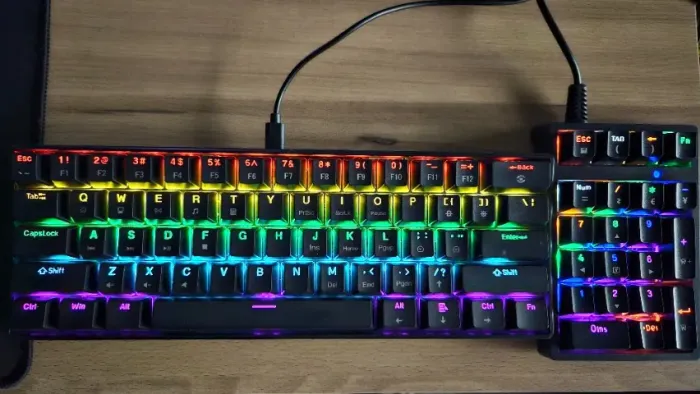 Kit teclado mecânico APAYADO K61 + teclado numérico APAYADO T21 switch blue RGB