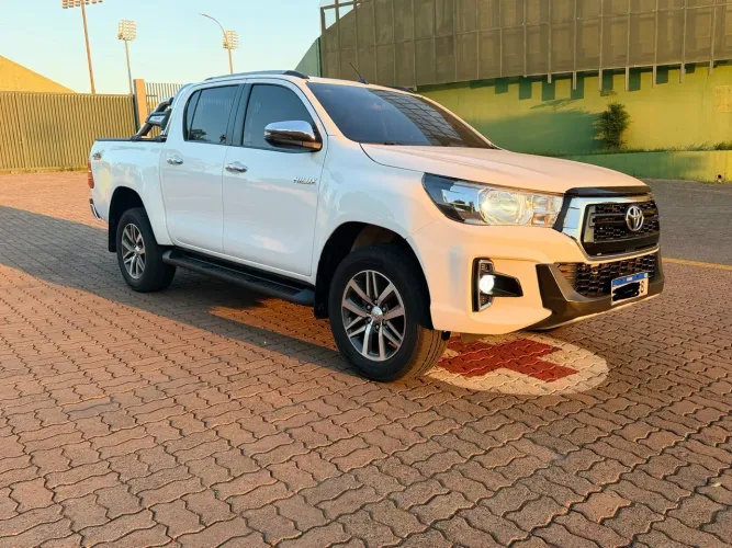 Toyota Hilux CD SRV 4X4 2.8 TDI Diesel Aut. 2019