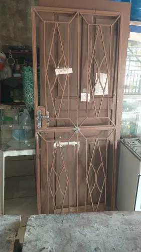 Vendo grade e porta preços na DESCRIÇÃO