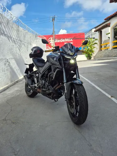Yamaha MT-03 2022 - R$ 24.000
