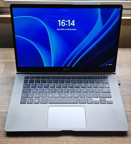 Notebook ULTRALEVE LG Gram 14, 900g