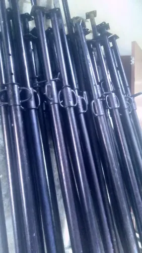 Vende-se 50 pontaletes