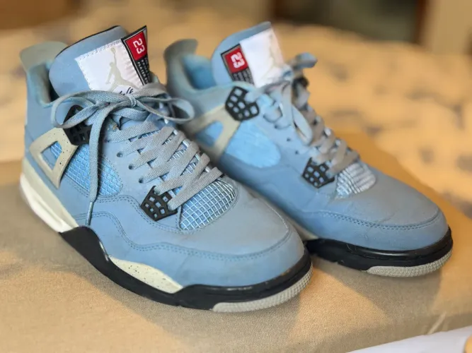 Air Jordan 4